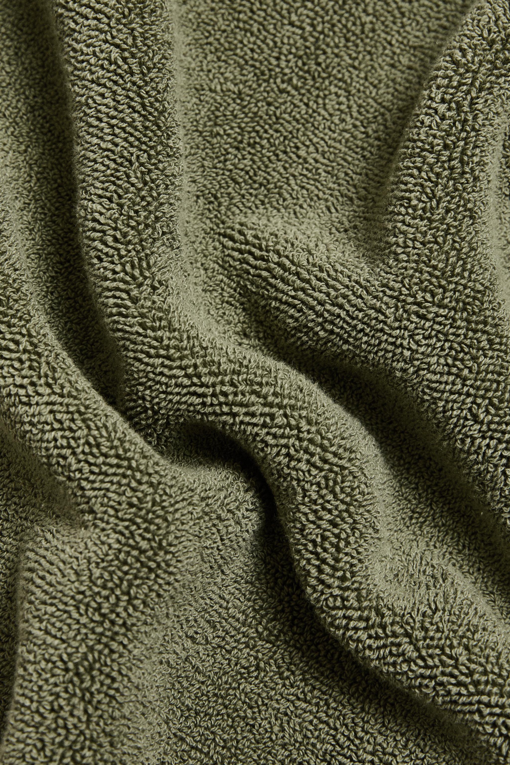 CONTRAST TOPSTITCH BATH MAT